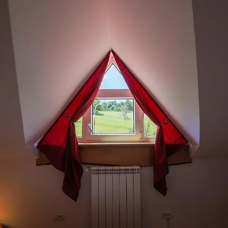 Farm stay Domacija Malnarjevi Villa Slavina