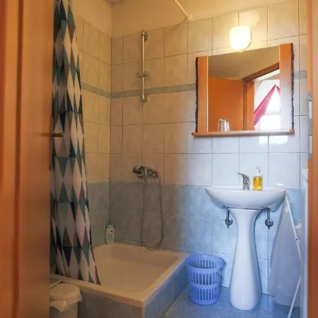 Domacija Malnarjevi Farm stay