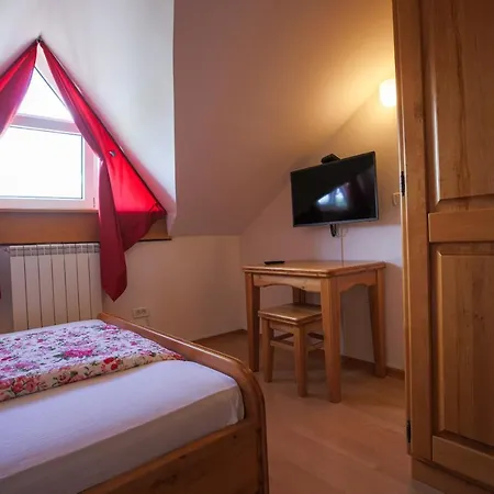 Domacija Malnarjevi * Villa Slavina