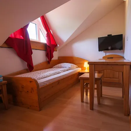 Farm stay Domacija Malnarjevi