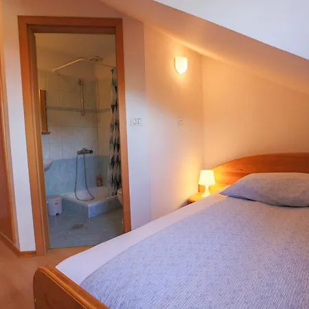 Domacija Malnarjevi Farm stay Villa Slavina