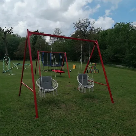 Domacija Malnarjevi Alloggio per agriturismo Villa Slavina